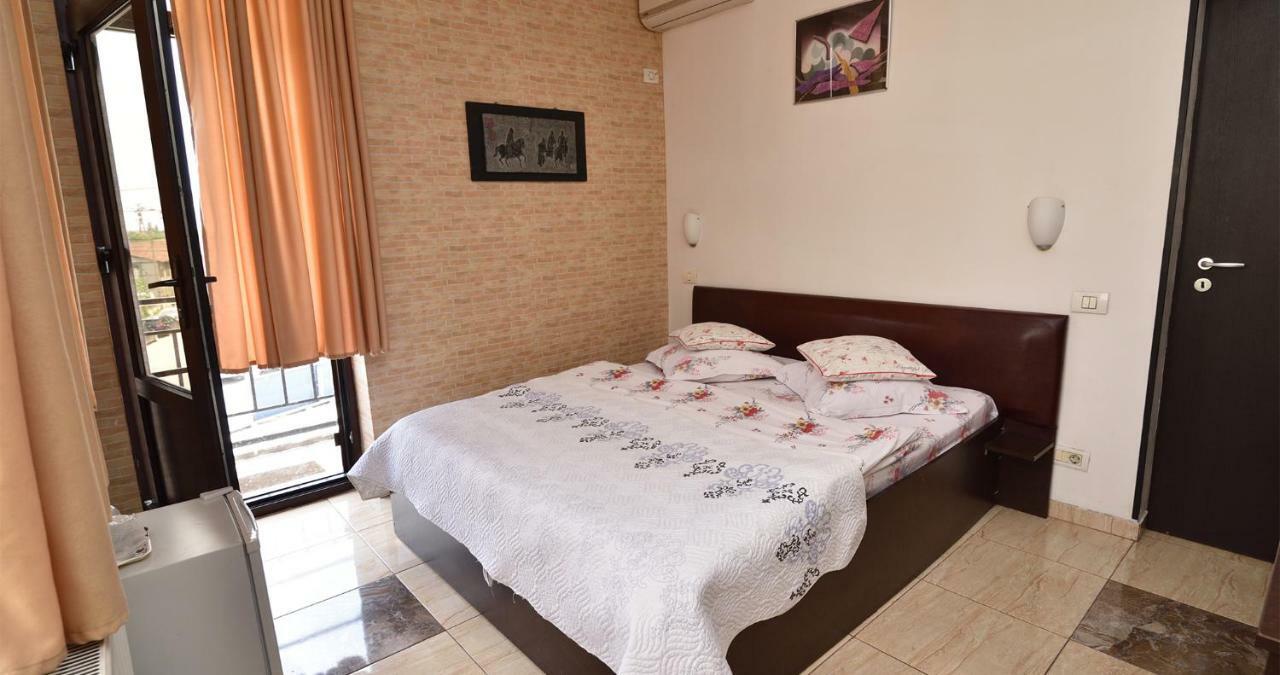 Hotel Taco Bükreş Dış mekan fotoğraf