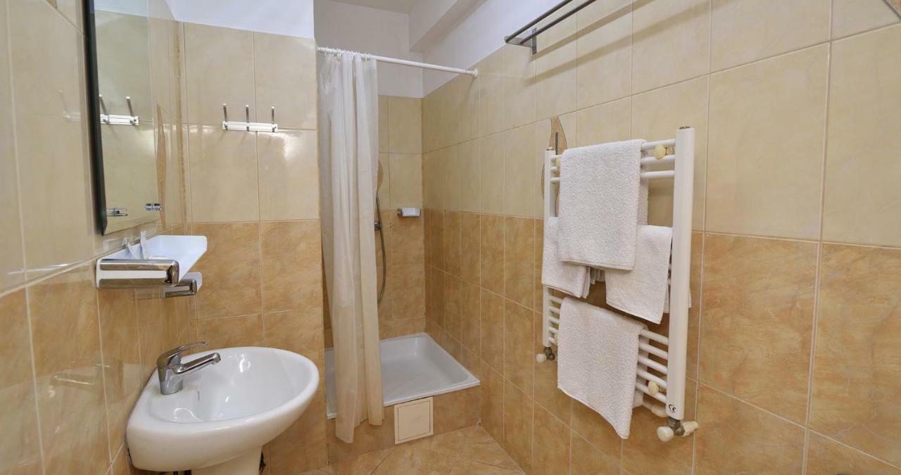 Hotel Taco Bükreş Dış mekan fotoğraf