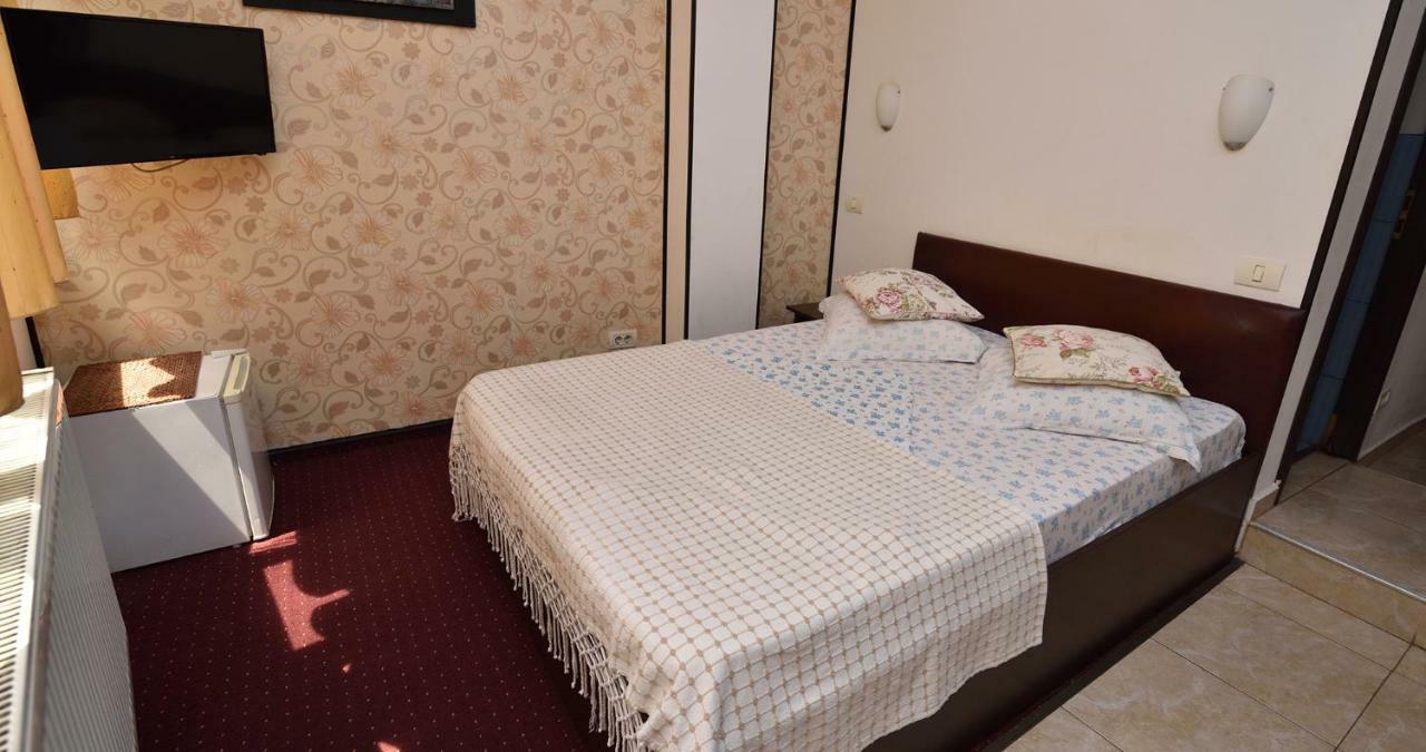 Hotel Taco Bükreş Dış mekan fotoğraf