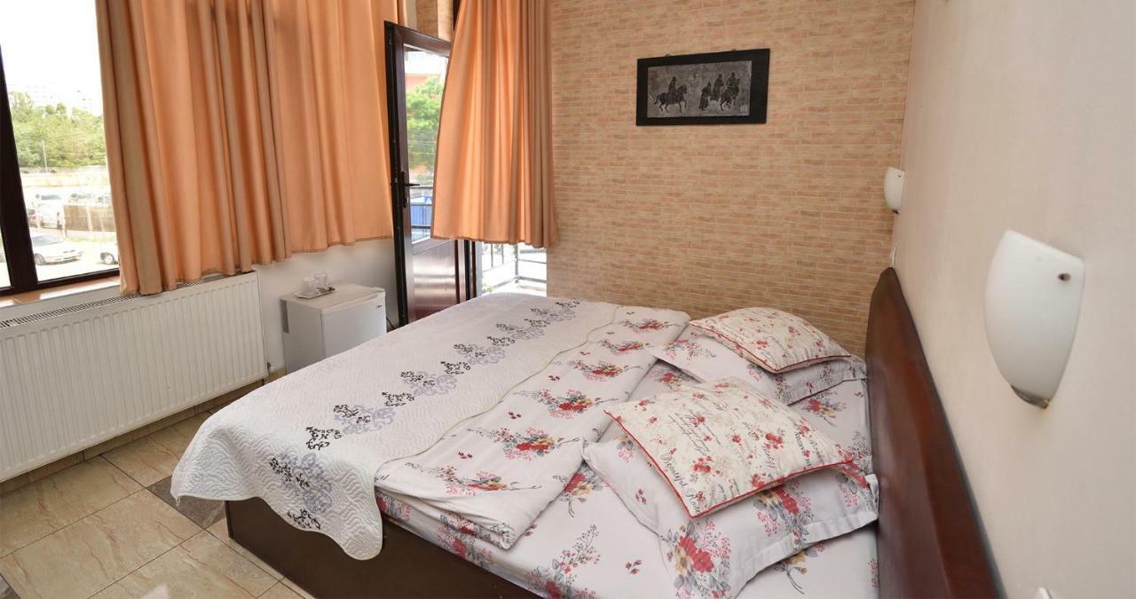Hotel Taco Bükreş Dış mekan fotoğraf